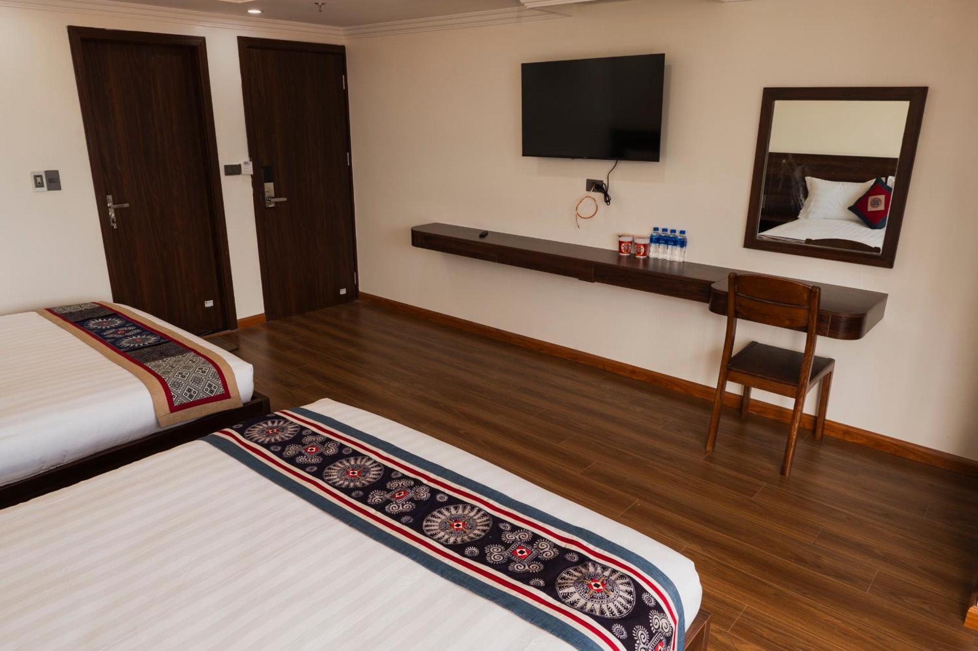 Anh Tu Hotel Sa Pa Buitenkant foto